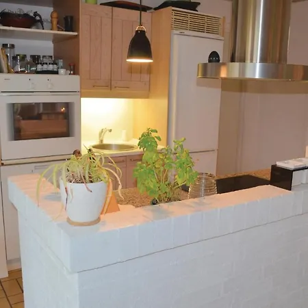 Nice In Vaeggerlose With Kitchen Bøtø By